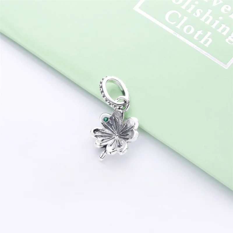 (Bild für) Glücksbringer-Anhänger mit vierblättrigem Kleeblatt, Pandora Shine™ - 397965NAG - Ansicht 3