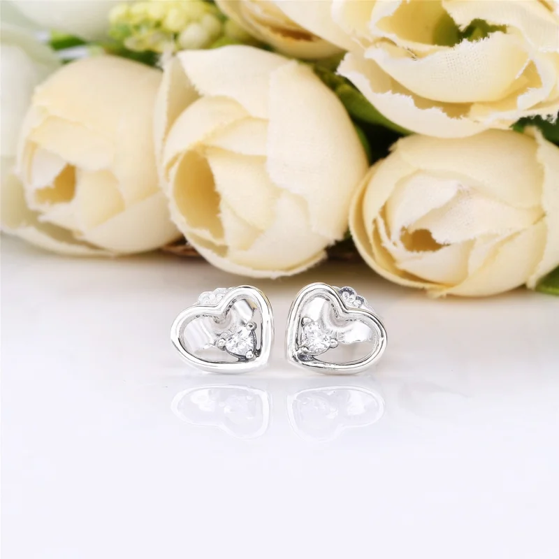 (Bild für) PANDORA Asymmetrische Hearts of Love Ohrringe, klare CZ - 297813CZ - Ansicht 2