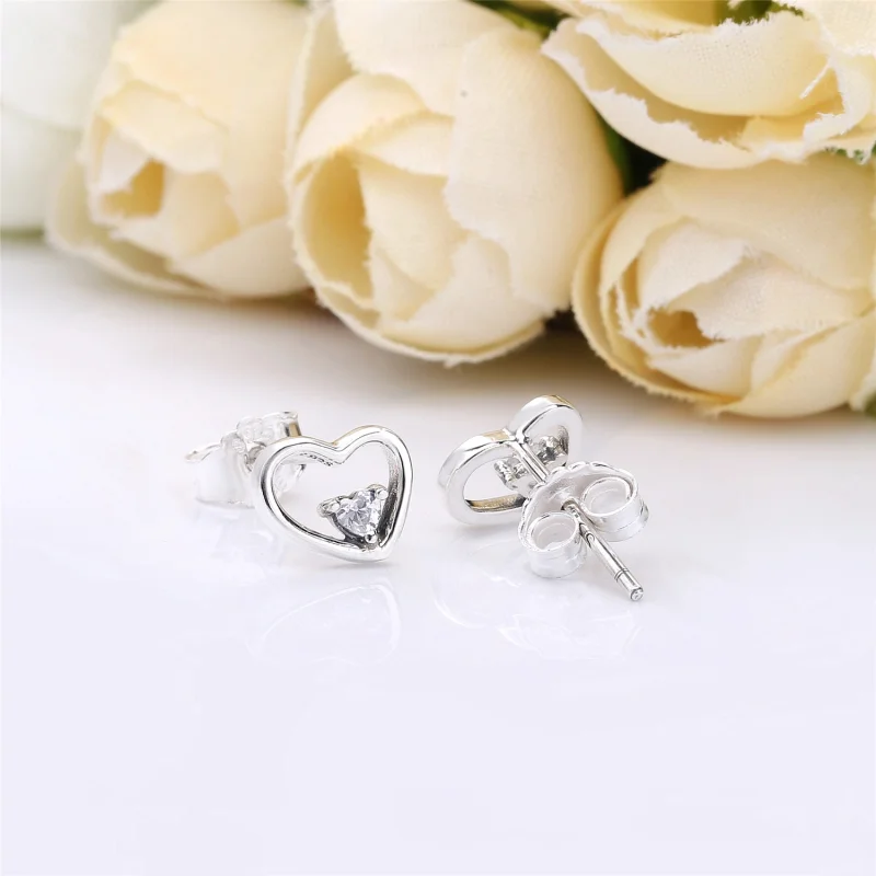 (Bild für) PANDORA Asymmetrische Hearts of Love Ohrringe, klare CZ - 297813CZ - Ansicht 4