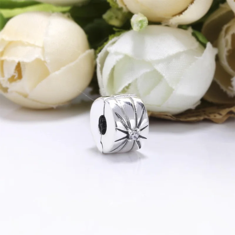 (Bild für) PANDORA Sparkling Sunburst Clip-Charm - 798614C01 - Ansicht 2