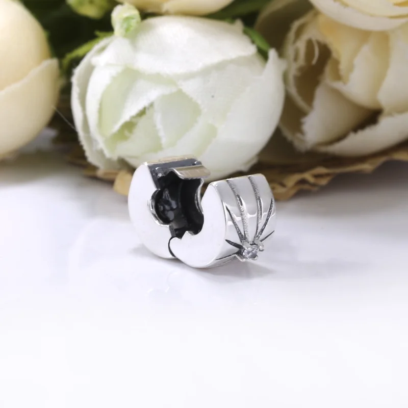 (Bild für) PANDORA Sparkling Sunburst Clip-Charm - 798614C01 - Ansicht 4
