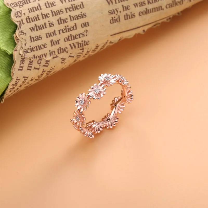 (Bild für) PANDORA funkelnder Gänseblümchen-Kronenring - 188799C01 - Ansicht 2