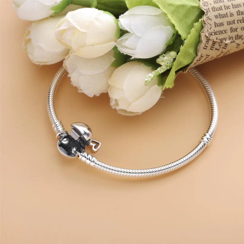 (Bild für) Pandora Moments Freihand-Schlangenkettenarmband mit Herzverschluss - 598698C00 - Ansicht 2