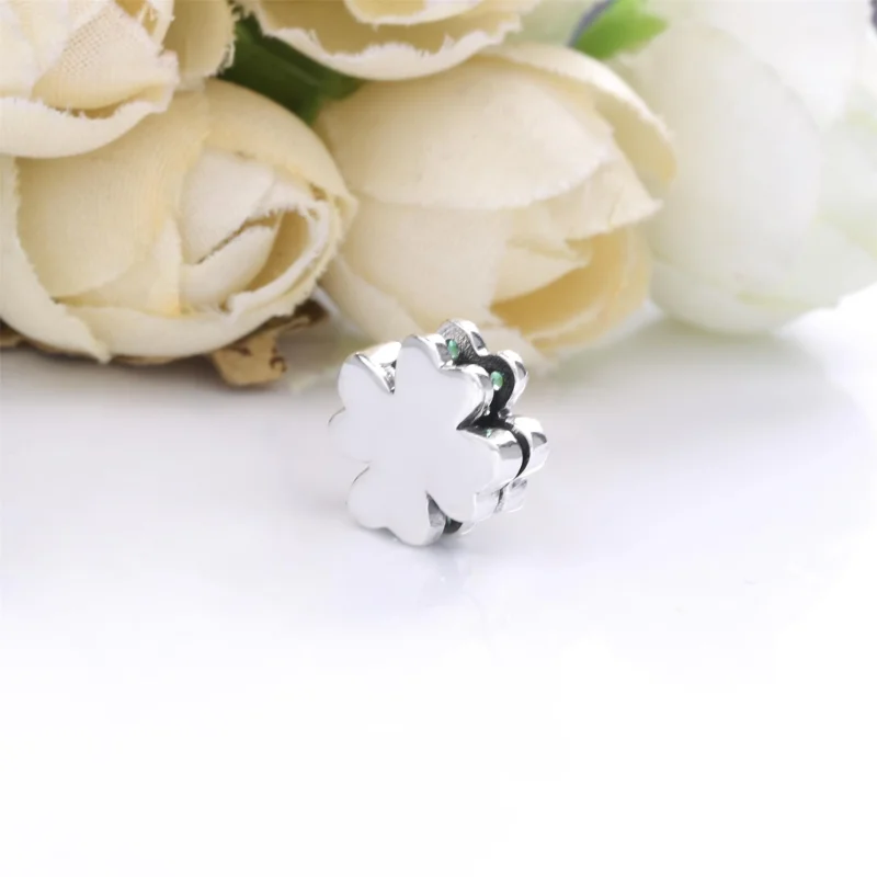 (Bild für) PANDORA Pavé-Clip-Charm mit vierblättrigem Kleeblatt - 798601C01 - Ansicht 3