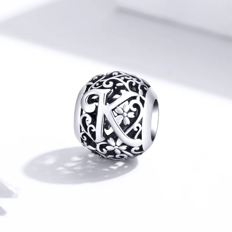 (Bild für) Charm mit durchbrochenem Blumen-Buchstabe K im Pandora-Stil - SCC1444-K - Ansicht 2