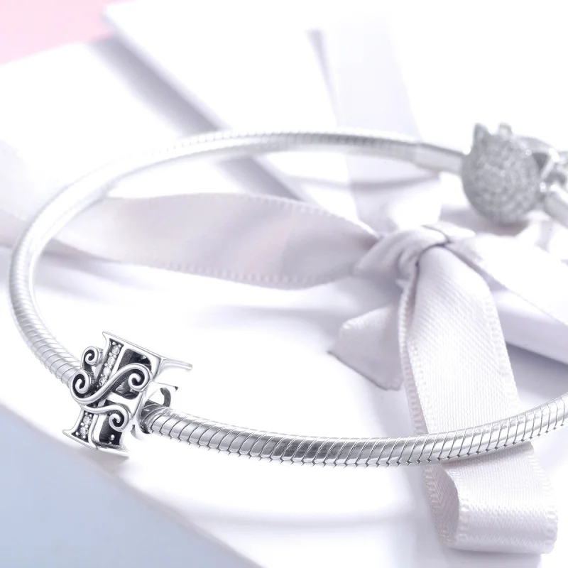 (Bild für) Charm mit funkelndem Pavé-Blumen-Buchstabe F im Pandora-Stil - BSC030-F - Ansicht 3