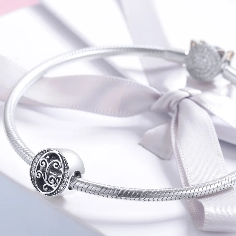 (Bild für) Charm mit glitzerndem Pavé-Blumen-Buchstabe O im Pandora-Stil - BSC030-O - Ansicht 3