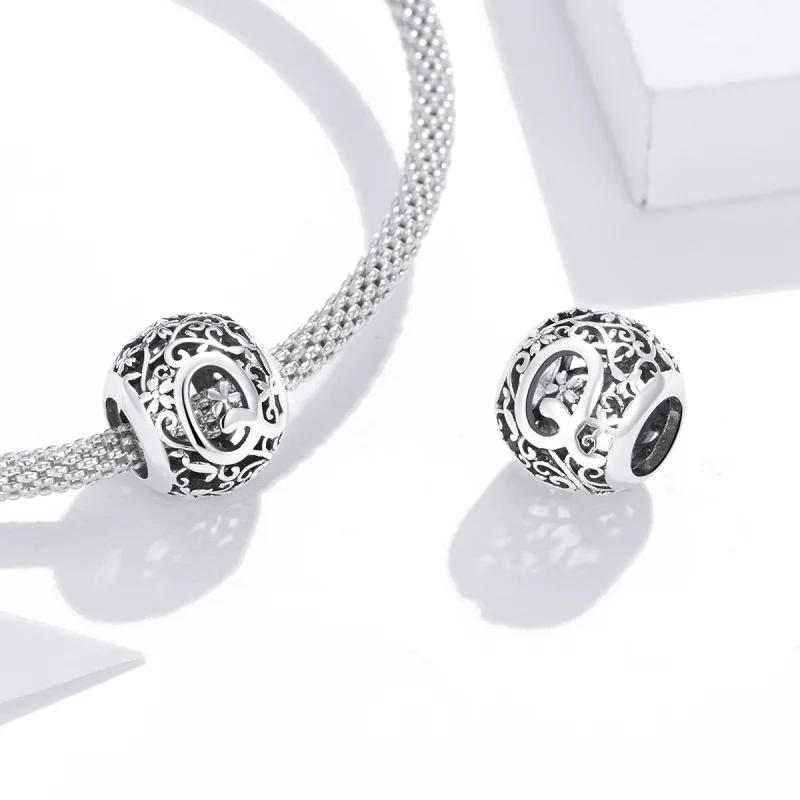 (Bild für) Durchbrochener Blumen-Buchstabe-Q-Charm im Pandora-Stil - SCC1444-Q - Ansicht 4