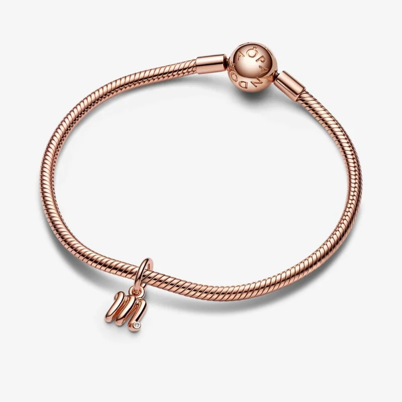 (Bild für) PANDORA-Anhänger mit Buchstabe M und Skript-Alphabet - 782474C01 - Ansicht 4