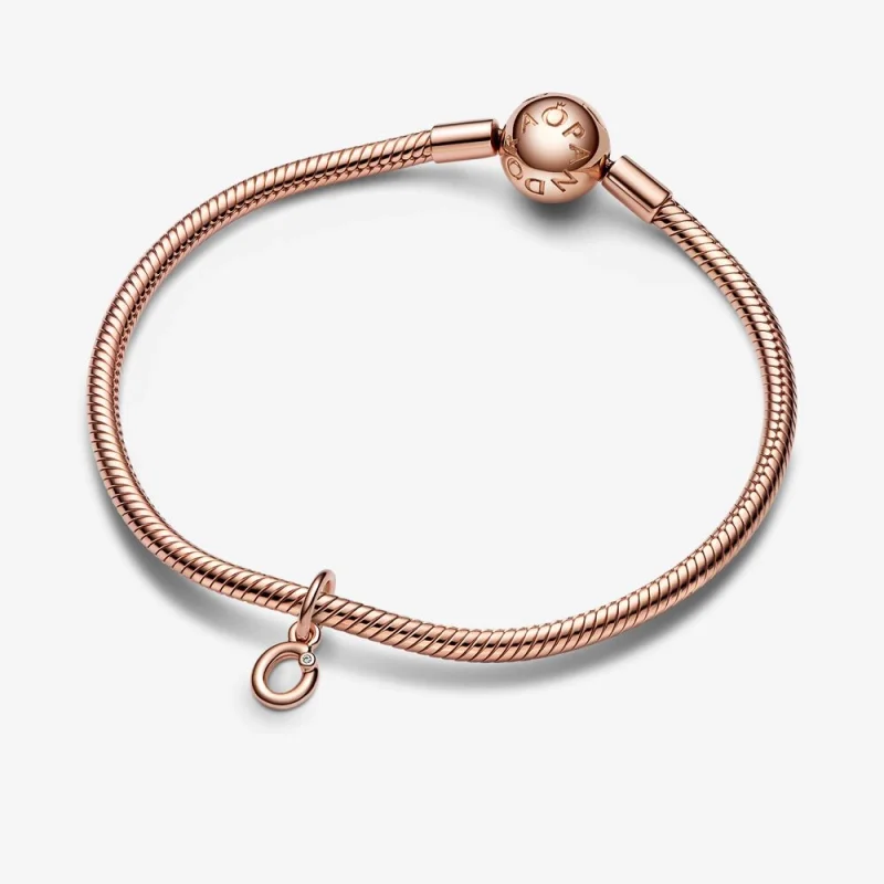 (Bild für) PANDORA-Charm mit dem Buchstaben „O“ und Skript-Alphabet - 782468C01 - Ansicht 4