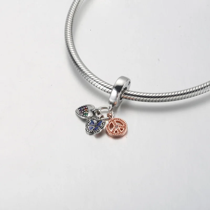 (Bild für) PANDORA Dreifach-Anhänger mit zweifarbigem Regenbogenherz, Schmetterling und Fri - Ansicht 7