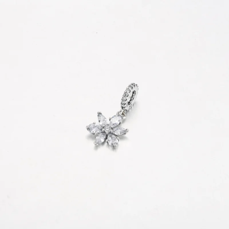 (Bild für) PANDORA Funkelnder Herbarium-Cluster-Anhänger - 792382C01 - Ansicht 5