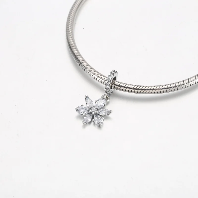 (Bild für) PANDORA Funkelnder Herbarium-Cluster-Anhänger - 792382C01 - Ansicht 7