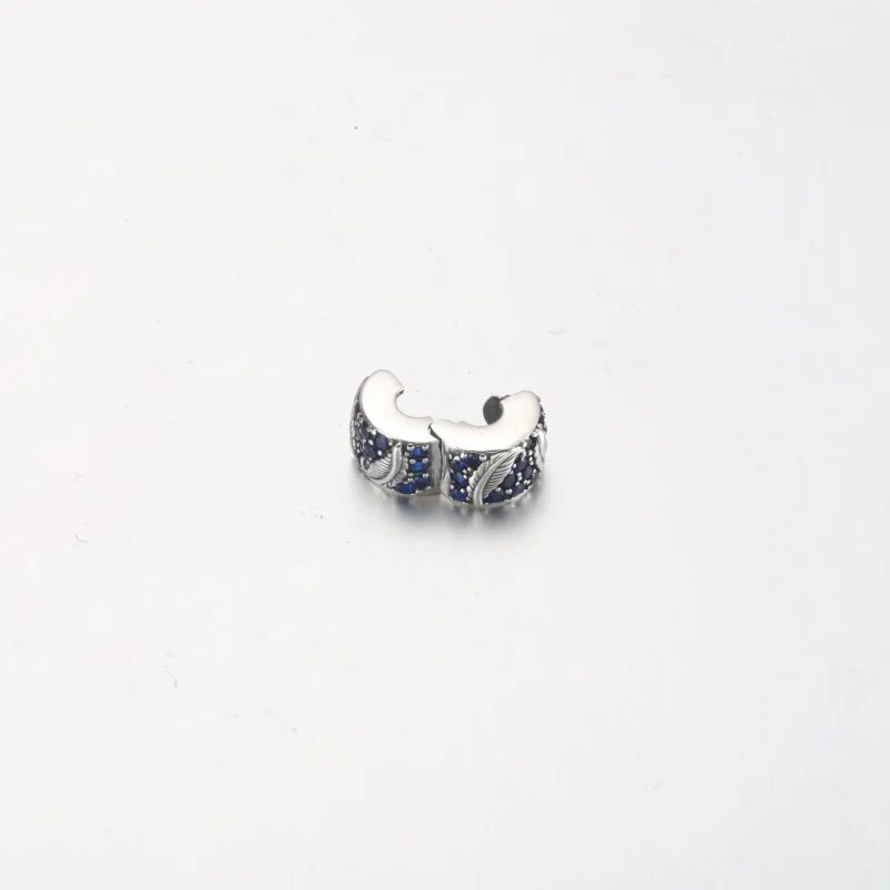 (Bild für) PANDORA gebogener Feder- und Pavé-Clip-Charm - 792552C01 - Ansicht 6