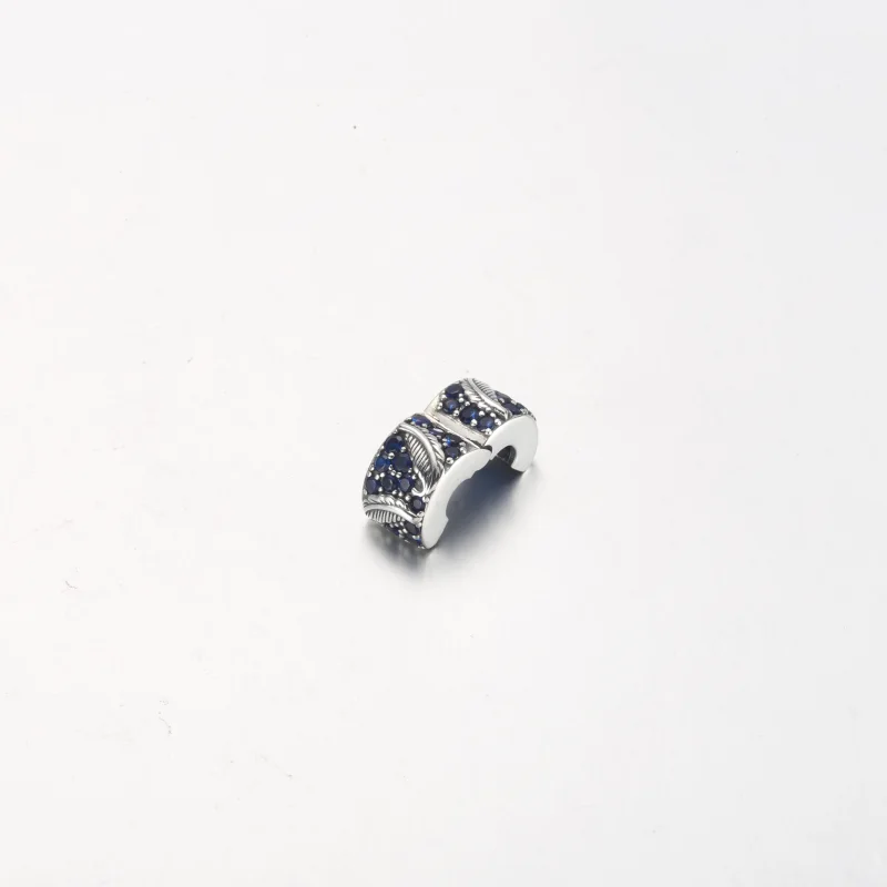 (Bild für) PANDORA gebogener Feder- und Pavé-Clip-Charm - 792552C01 - Ansicht 11