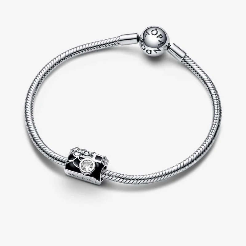 (Bild für) PANDORA Marvel Spider-Man-Kamera-Selfie-Charm - 792352C01 - Ansicht 4