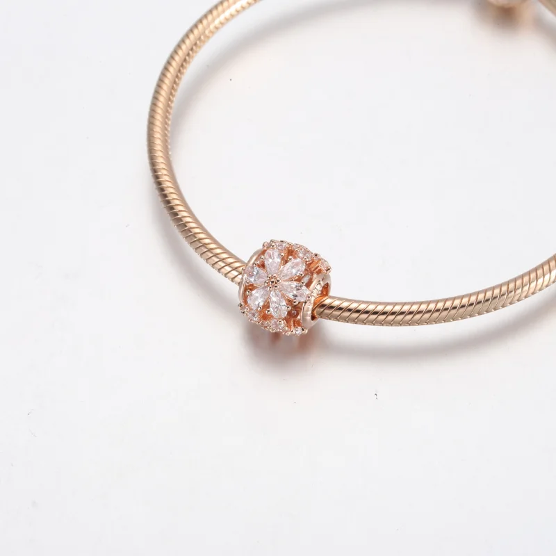 (Bild für) PANDORA Sparkling Herbarium Cluster runder Charm - 782383C01 - Ansicht 10