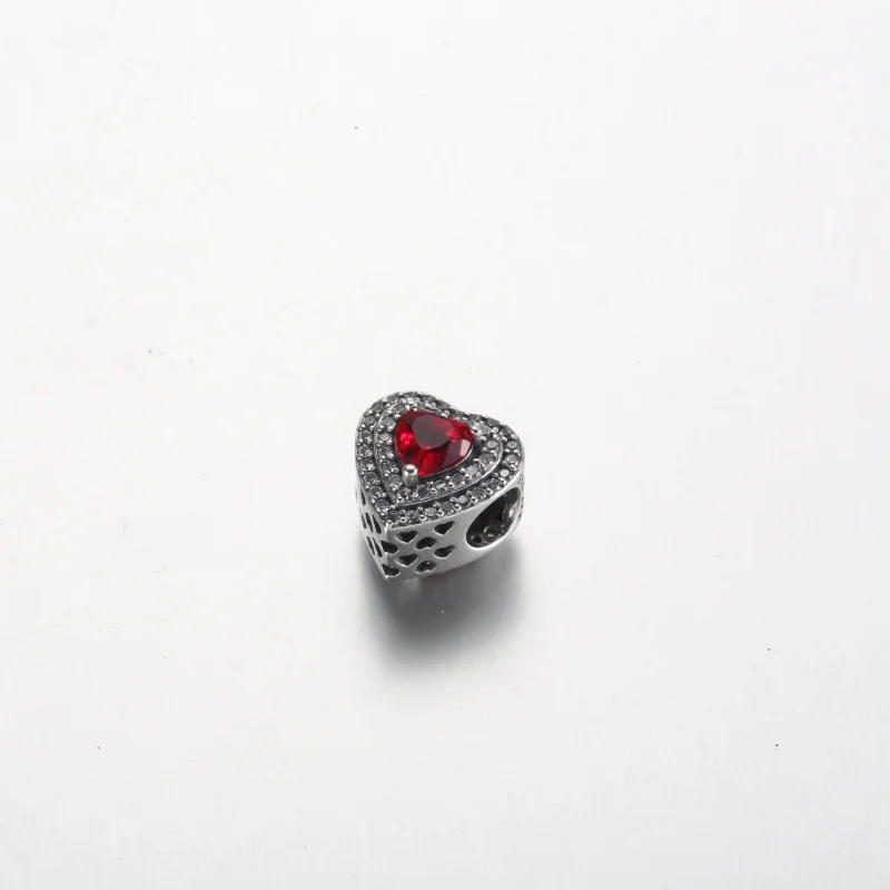 (Bild für) Pandora Funkelndes Geebnetes Herz Charm - 799218C02 - Ansicht 2