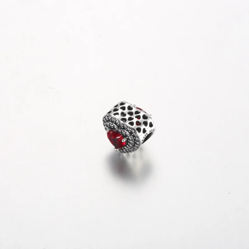 (Bild für) Pandora Funkelndes Geebnetes Herz Charm - 799218C02 - Ansicht 3