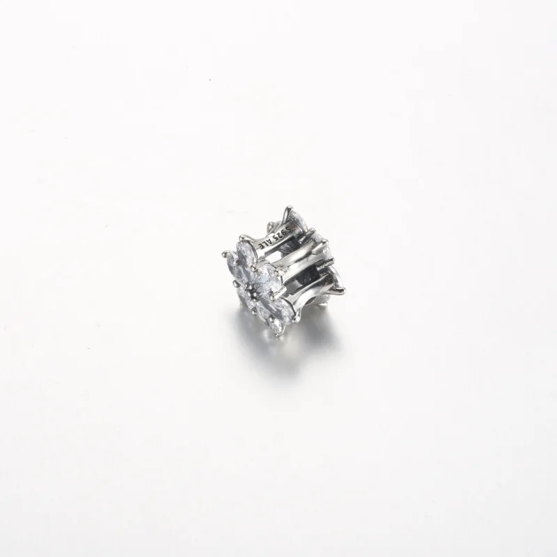 (Bild für) Pandora Funkelndes Herbarium Cluster Charm - 792623C01 - Ansicht 3
