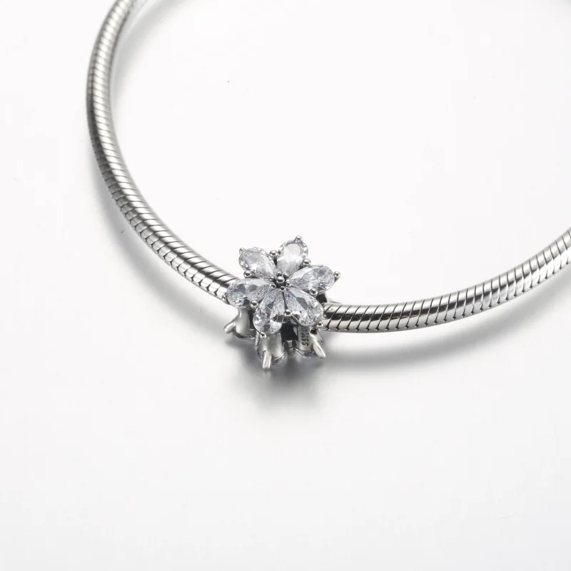 (Bild für) Pandora Funkelndes Herbarium Cluster Charm - 792623C01 - Ansicht 4