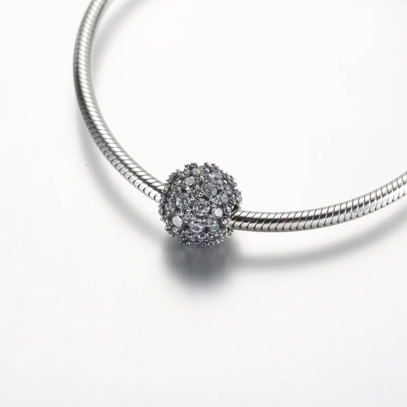 (Bild für) Pandora Sparkling Pavé Rundes Charm - 792630C01 - Ansicht 5