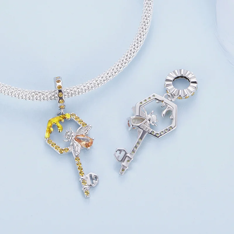 (Bild für) Pandora Style Hive Key Dangle - BSC822 - Ansicht 4