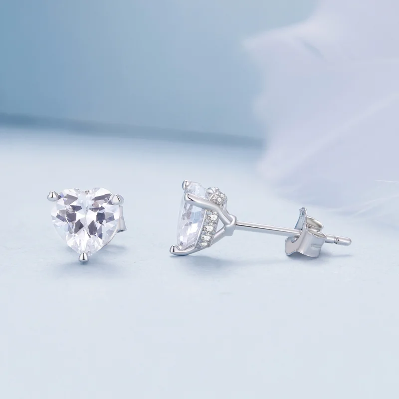 (Bild für) Pandora Style Sparkling Heart Studs Ohrringe - BSE853 - Ansicht 4