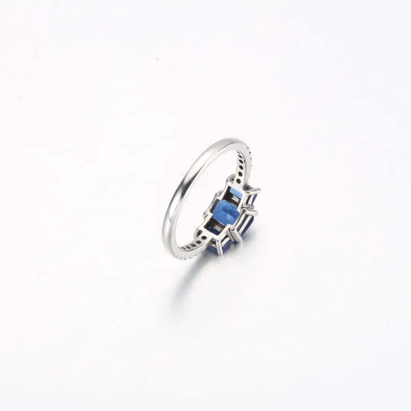 (Bild für) Pandora Blaue Rechteckige Drei-Stein-Funkelnde Ring - 192389C01 - Ansicht 5