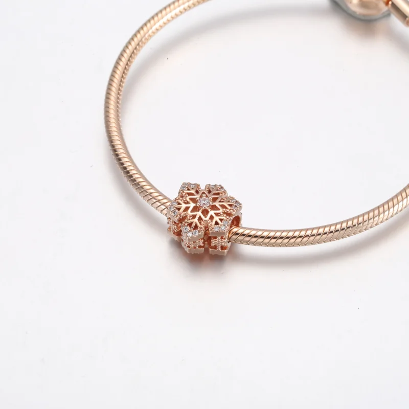 (Bild für) Pandora Festive Snowflake Charm - 782378C01 - Ansicht 5
