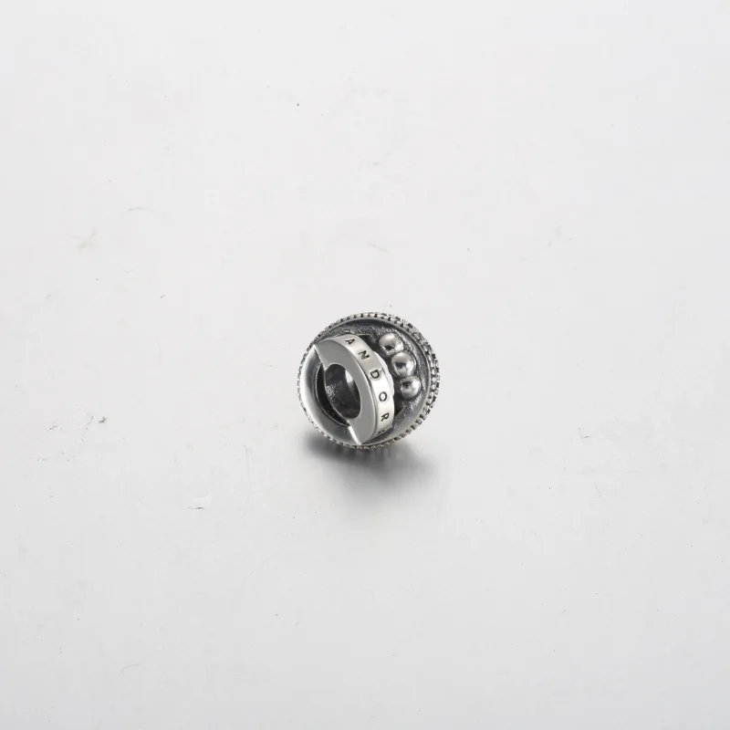 (Bild für) Pandora Logo, Pavé & Perlen Anhänger - 792317C01 - Ansicht 3
