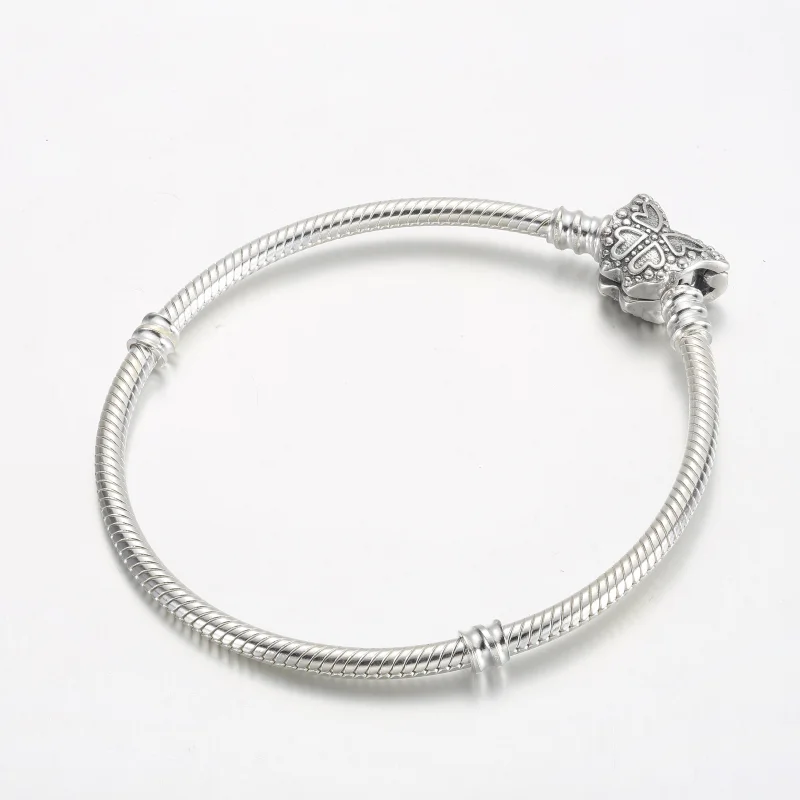 (Bild für) Pandora Moments Schmetterlingsverschluss-Schlangenketten-Armband - 590782C01 - Ansicht 2