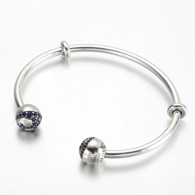 (Bild für) Pandora Moments Star Wars™ Licht- & Dunkle-Seite-Logo Offener Armreif - 591139C0 - Ansicht 2
