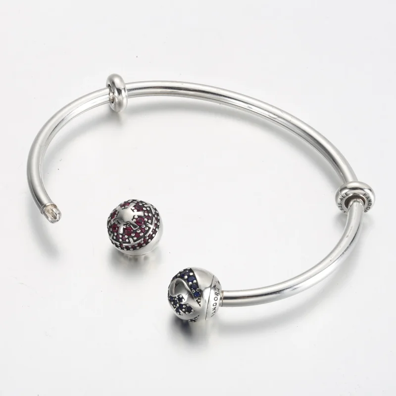 (Bild für) Pandora Moments Star Wars™ Licht- & Dunkle-Seite-Logo Offener Armreif - 591139C0 - Ansicht 4