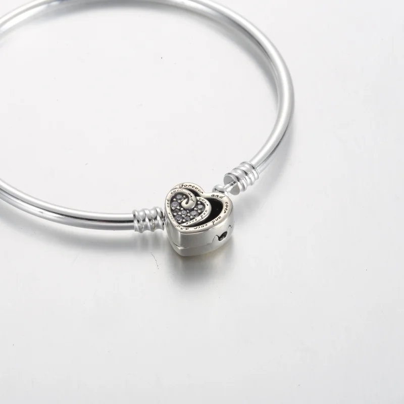 (Bild für) Pandora Moments Verschlungene Unendliche Herzen Verschluss Armband - 591064C01 - Ansicht 5