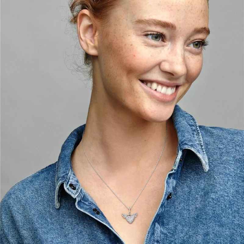 (Bild für) Pandora Pavé Herz- und Engelsflügel-Anhänger - 398505C01 - Ansicht 5