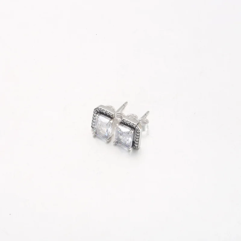 (Bild für) Pandora Rechteckige Funkelnde Halo Stecker Ohrringe - 292380C01 - Ansicht 2