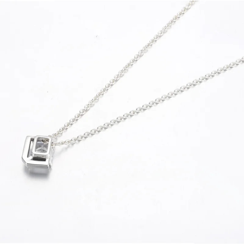 (Bild für) Pandora Rechteckiger Funkelnder Halo Collier Anhänger - 392388C01 - Ansicht 3