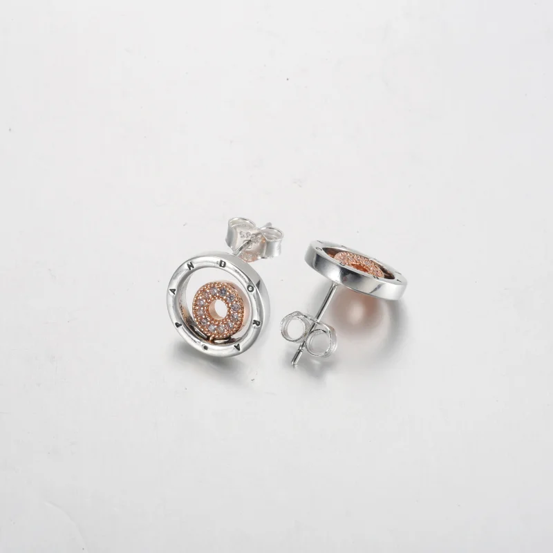 (Bild für) Pandora Signature Zweifarbige Logo-Kreise Stecker Ohrringe - 282314C01 - Ansicht 4
