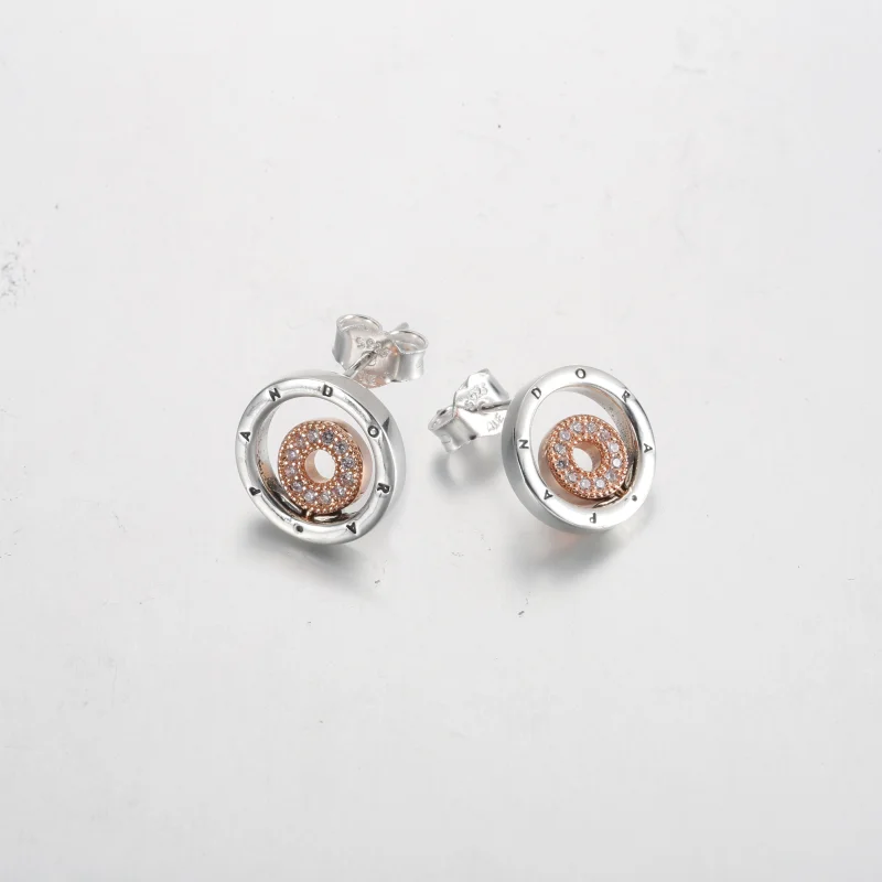 (Bild für) Pandora Signature Zweifarbige Logo-Kreise Stecker Ohrringe - 282314C01 - Ansicht 5