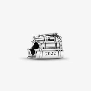 (Bild für) Pandora 2022 Abschluss-Anhänger - 790790C00