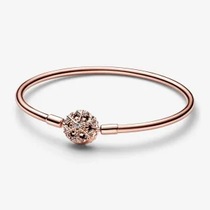 (Bild für) Pandora Moments Funkelnder Schneeflocken-Verschluss Armreif - 582338C01
