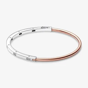 (Bild für) Pandora Signature Zweifarbig I-D Pavé-Armreif - 582740C01