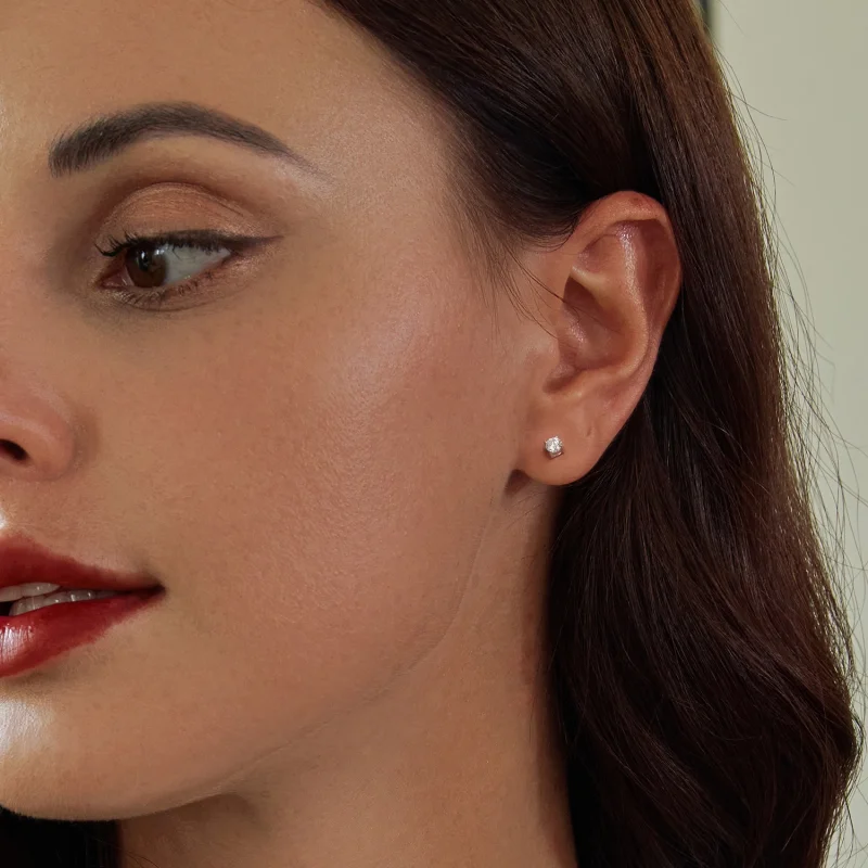 (Bild für) Pandora Style 0,1 Ct Moissanit-Stecker mit zwei Zertifikaten - MSE038 - Ansicht 3