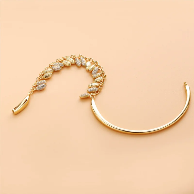 (Bild für) Limited Edition Floating Grains Armreif, PANDORA Shine™ und klare CZ - 567715CZ - Ansicht 4