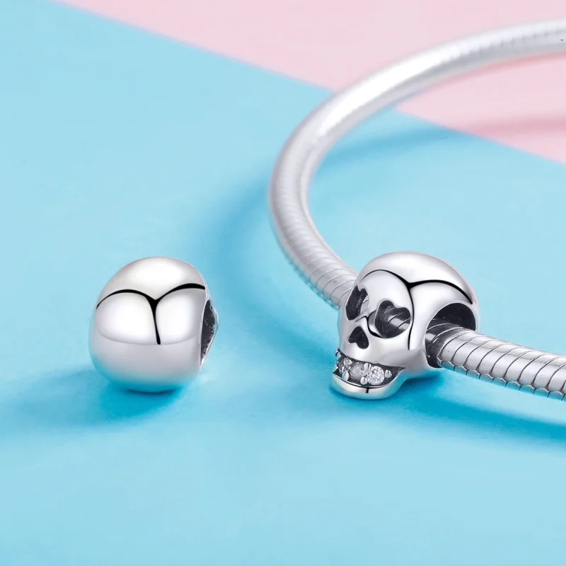 (Bild für) Silberner weißer Totenkopf-Charm im Pandora-Stil - SCC965 - Ansicht 4