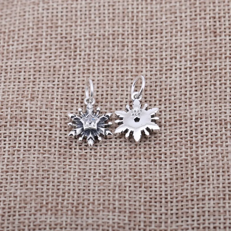 (Bild für) Disney, PANDORA Frozen Schneeflocken-Anhänger - 791564CZ - Ansicht 2