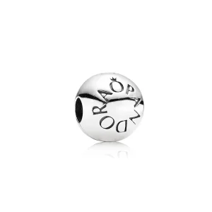 (Bild für) Liebevoller PANDORA-Logo-Clip - 791015