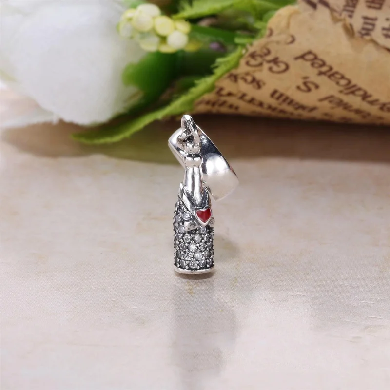 (Bild für) PANDORA Celebration Time, roter Emaille-Charm mit klaren CZ-Anhängern - 792152CZ - Ansicht 2