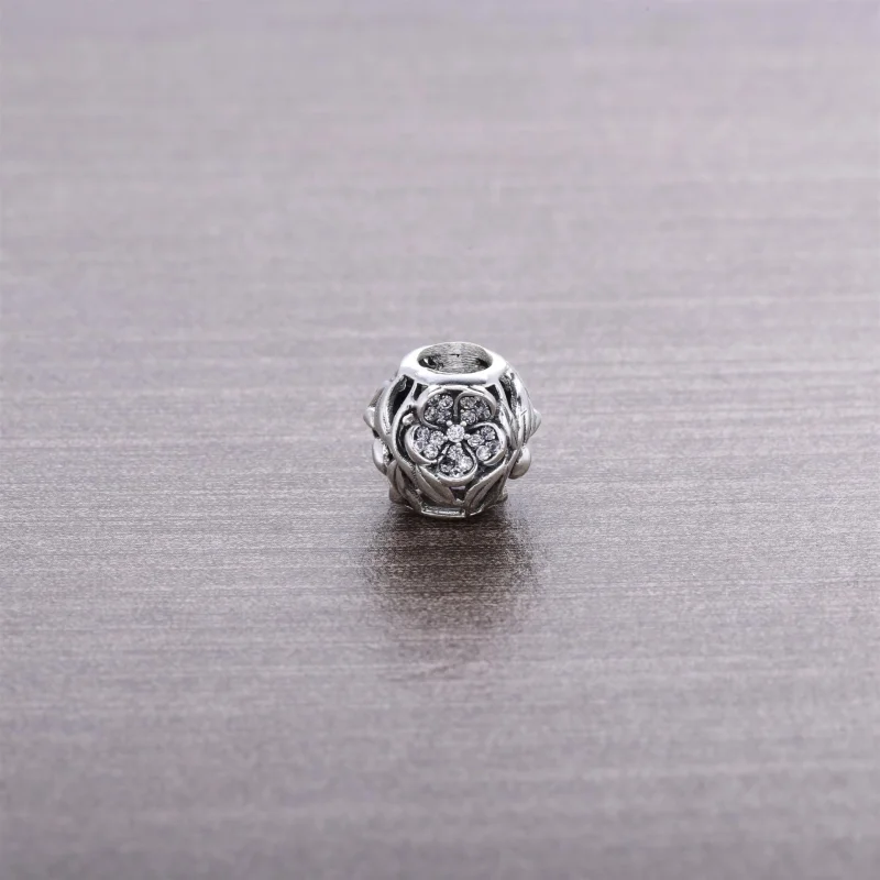 (Bild für) PANDORA Durchbrochener Pavé-Blumenanhänger - 791419CZ - Ansicht 2